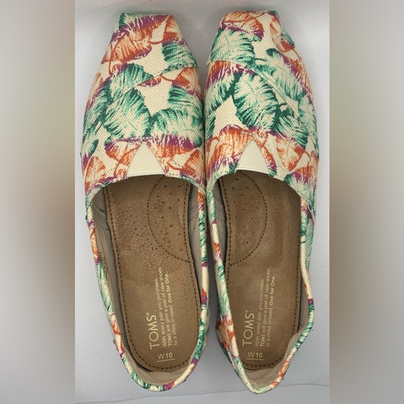 Brand New Never Worn Women’s Toms Size 10. - Picture 2 of 7